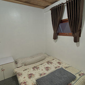 galeri Mawar Merah Cabin 4